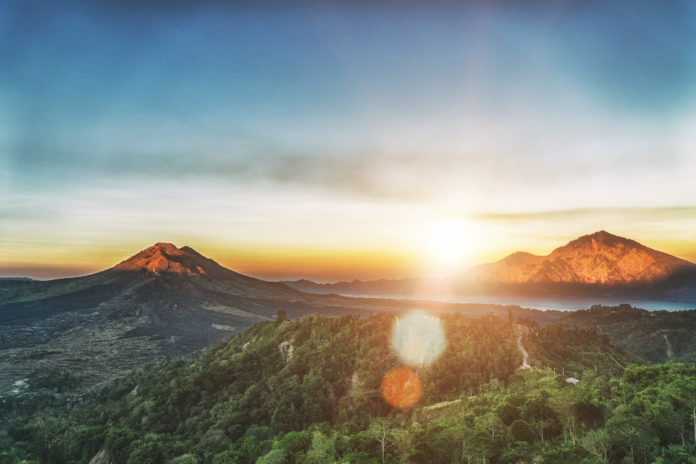 Gunung Agung Der Vulkan Gunung Agung bei Sonnenaufgang