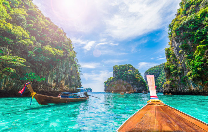 Krabi Longtailboote in Krabi