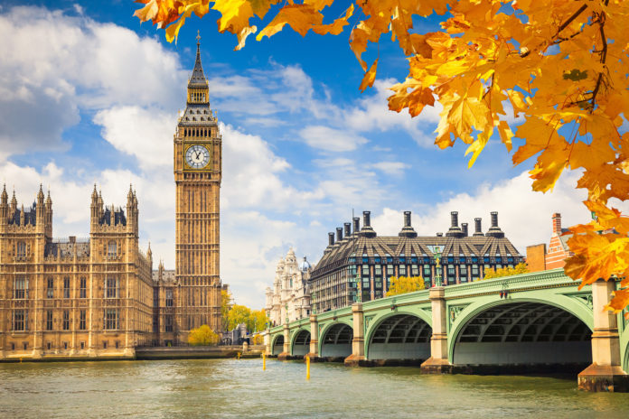 London Der Big Ben in London im Herbst