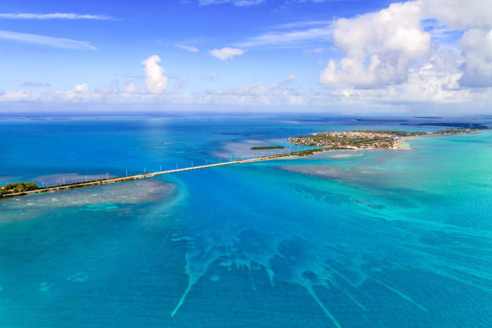 Luftaufnahme des Overseas Highway in Florida