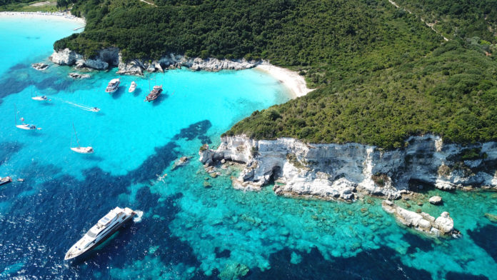 Voutoumi Strand Antipaxos Drohne Türkiser Voutoumi beach Drohnenaufnahme